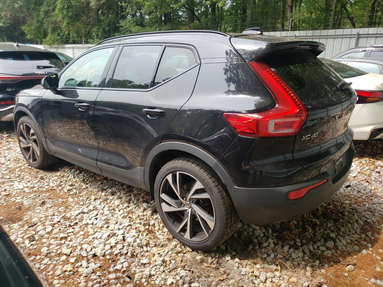 VOLVO XC40 T5 R-DESIGN