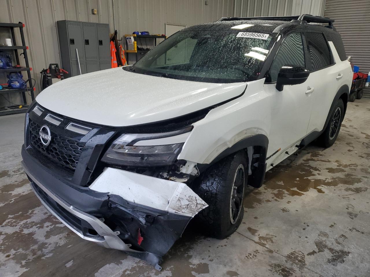 NISSAN PATHFINDER SV
