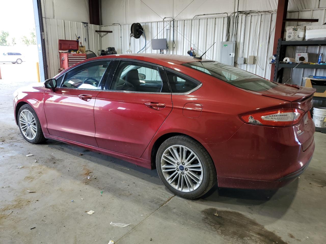 FORD FUSION SE