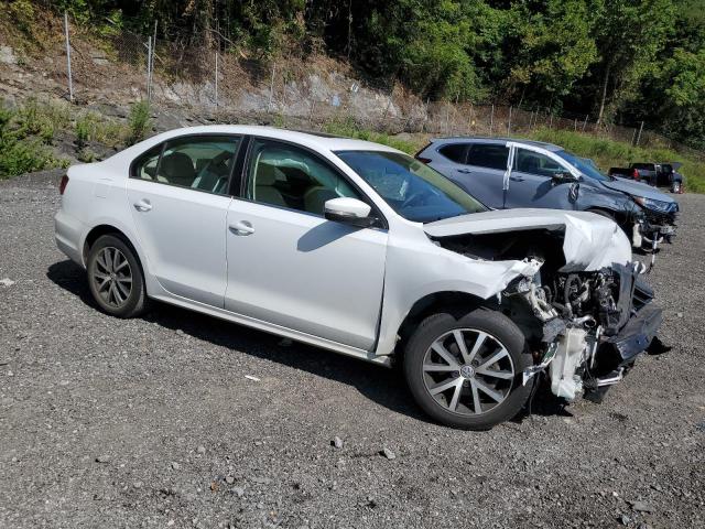 2018 VOLKSWAGEN JETTA SE - 3VWDB7AJ2JM256924