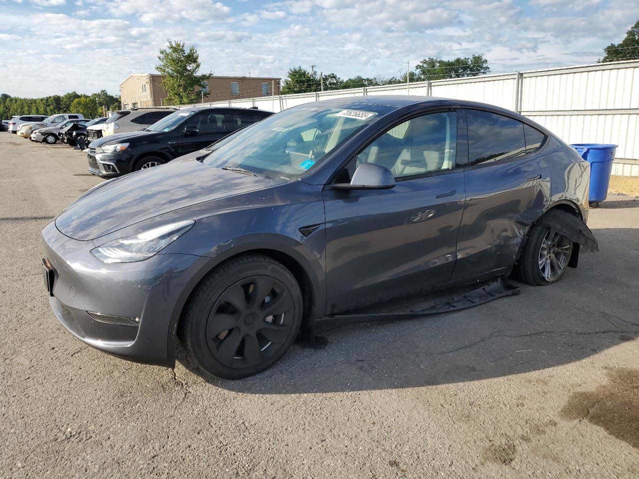 TESLA MODEL Y
