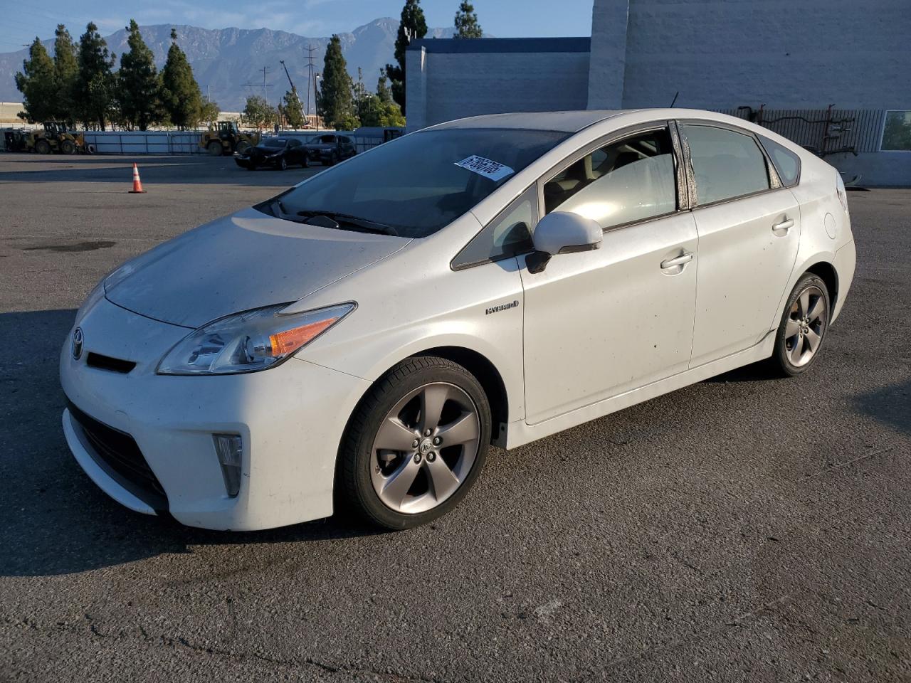 TOYOTA PRIUS