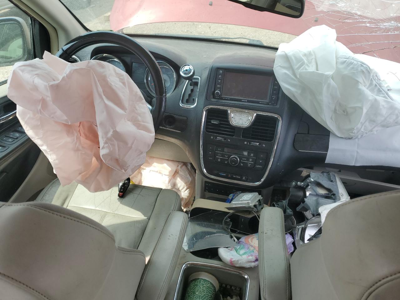 CHRYSLER TOWN & COUNTRY LIMITED