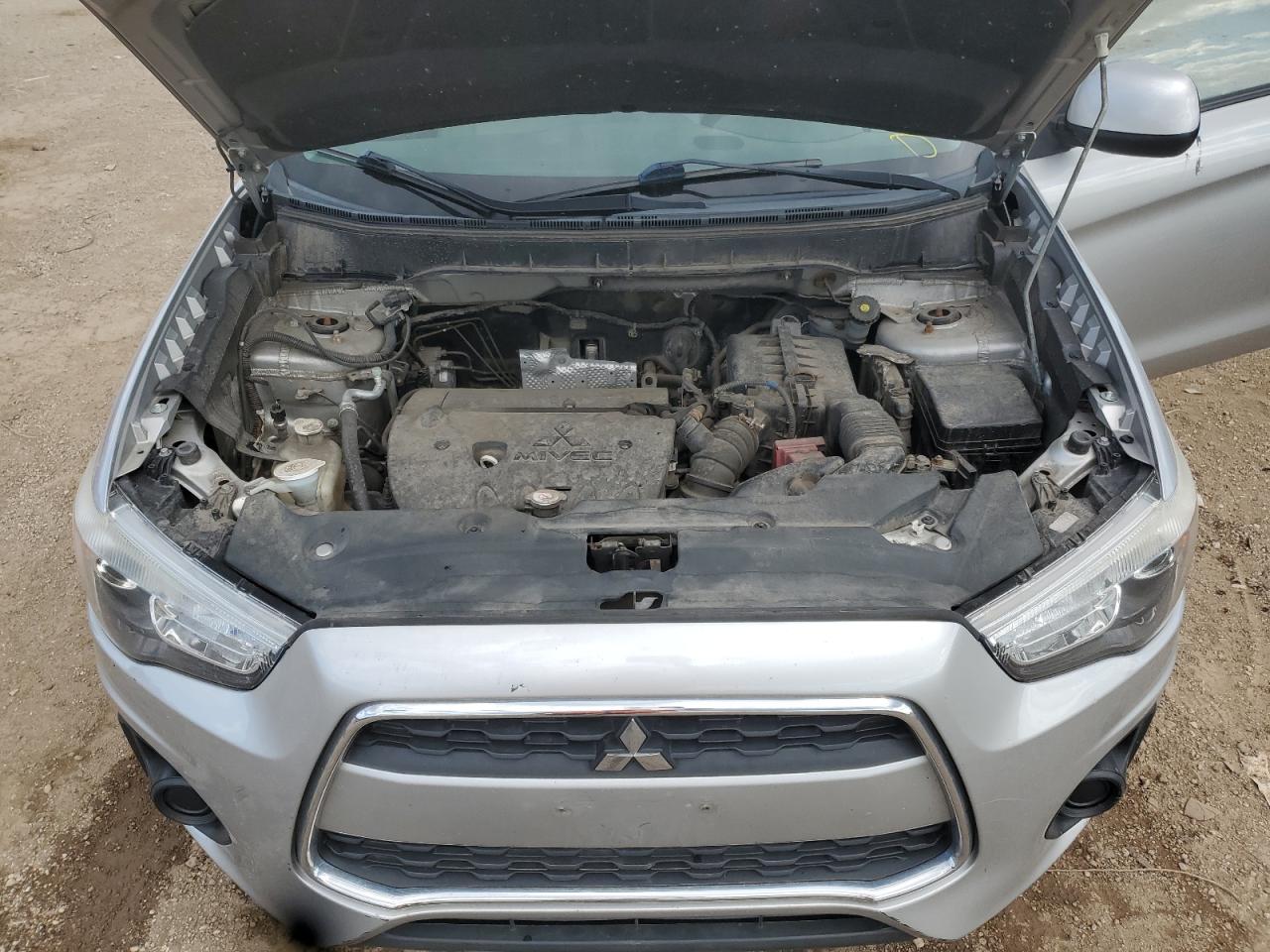 MITSUBISHI OUTLANDER ES