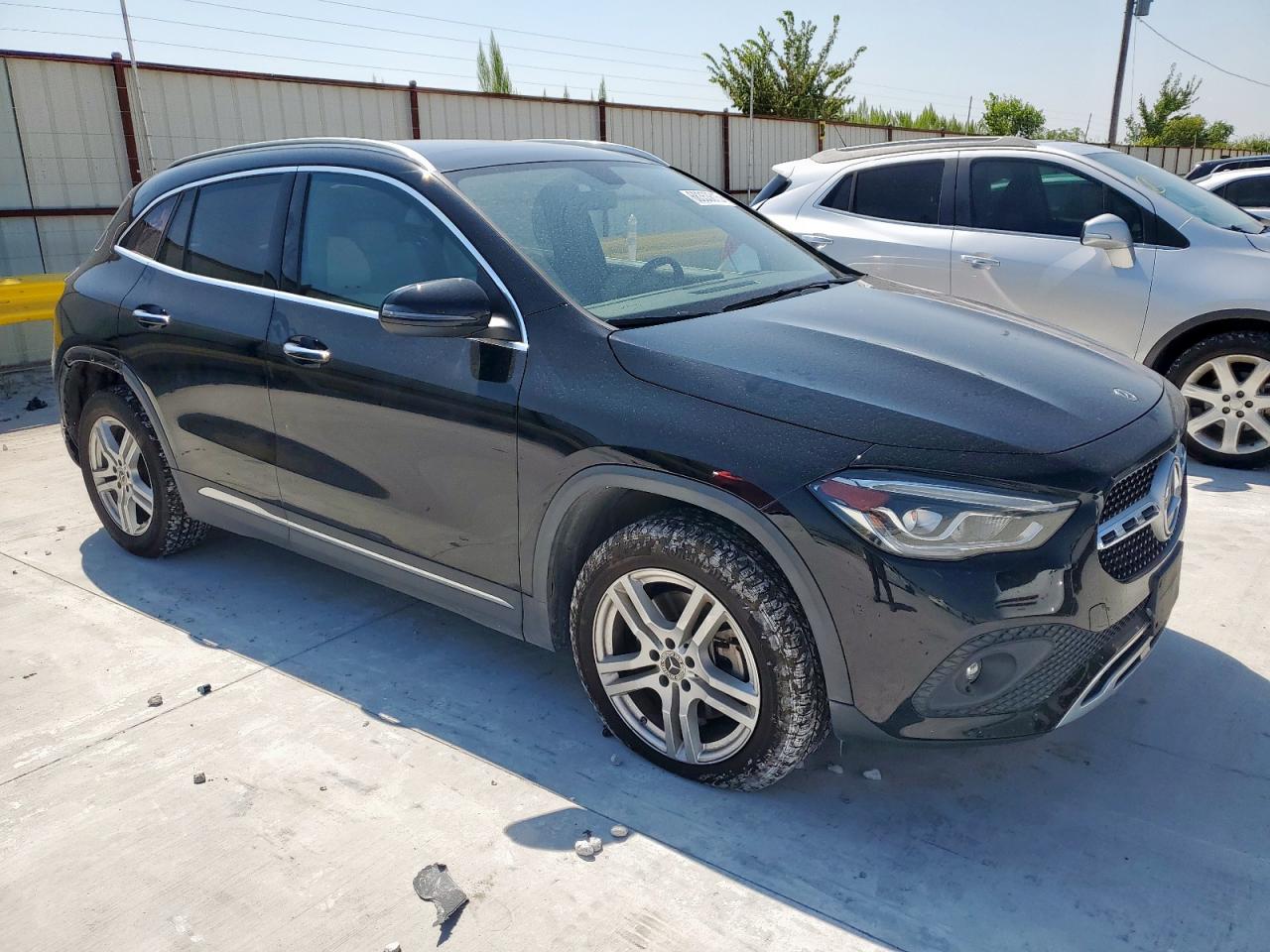MERCEDES-BENZ GLA-CLASS 250 4MATIC
