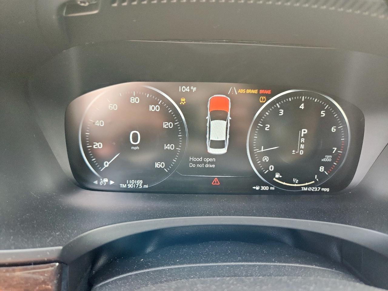 VOLVO S90 T6 MOMENTUM