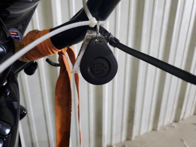 2018 HARLEY-DAVIDSON FLHXS STRE 1HD1KRC15JB651829
