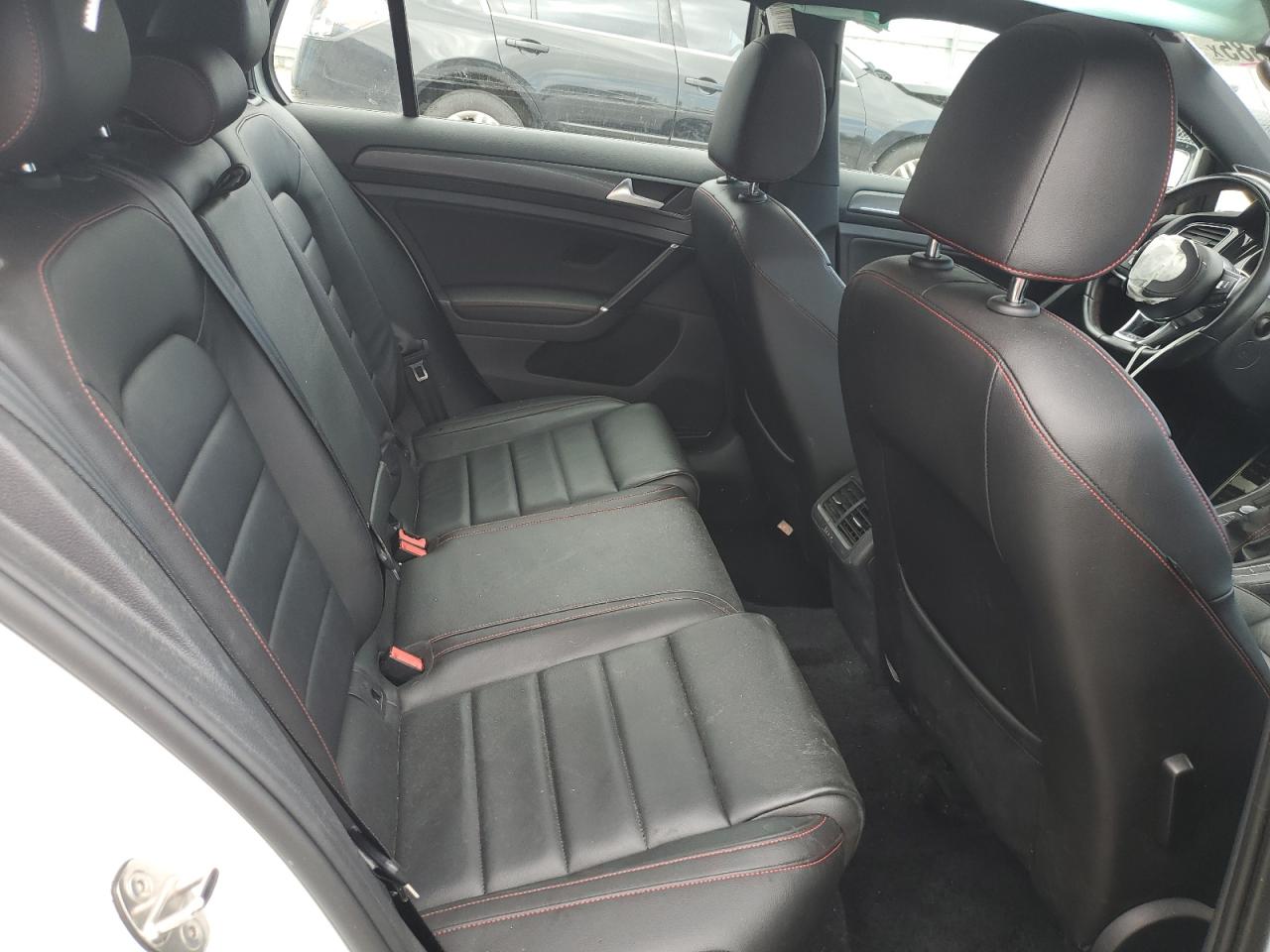 VOLKSWAGEN GOLF GTI S