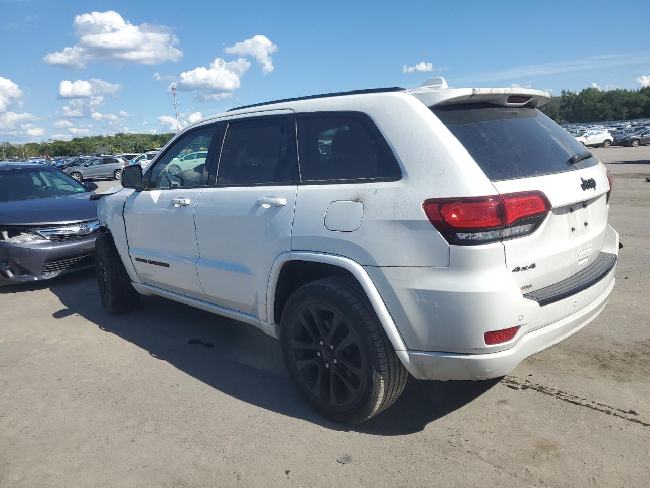 JEEP GRAND CHEROKEE LAREDO