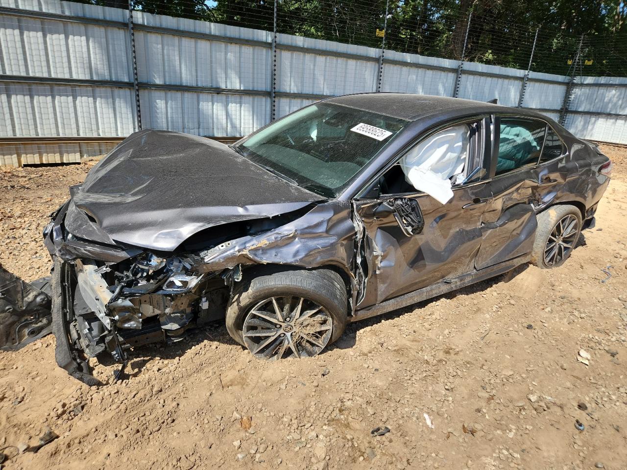 TOYOTA CAMRY SE NIGHT SHADE