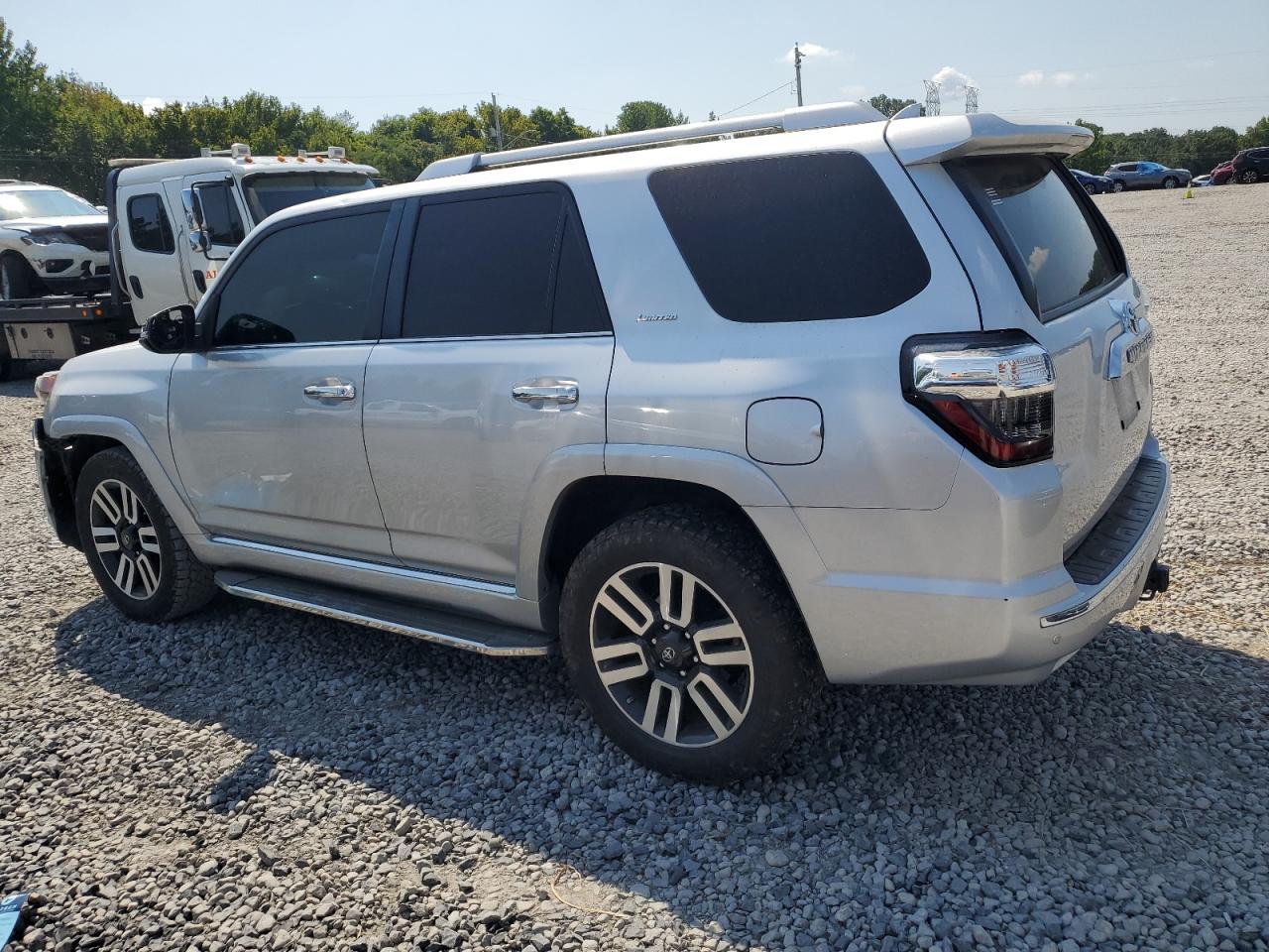 TOYOTA 4RUNNER SR5/SR5 PREMIUM