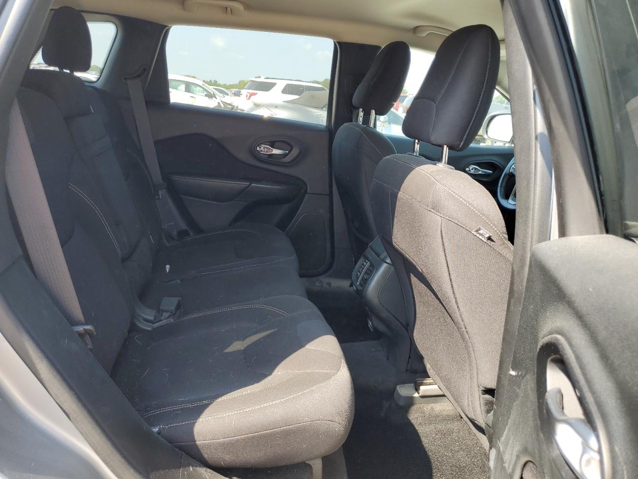 JEEP GRAND CHEROKEE LATITUDE