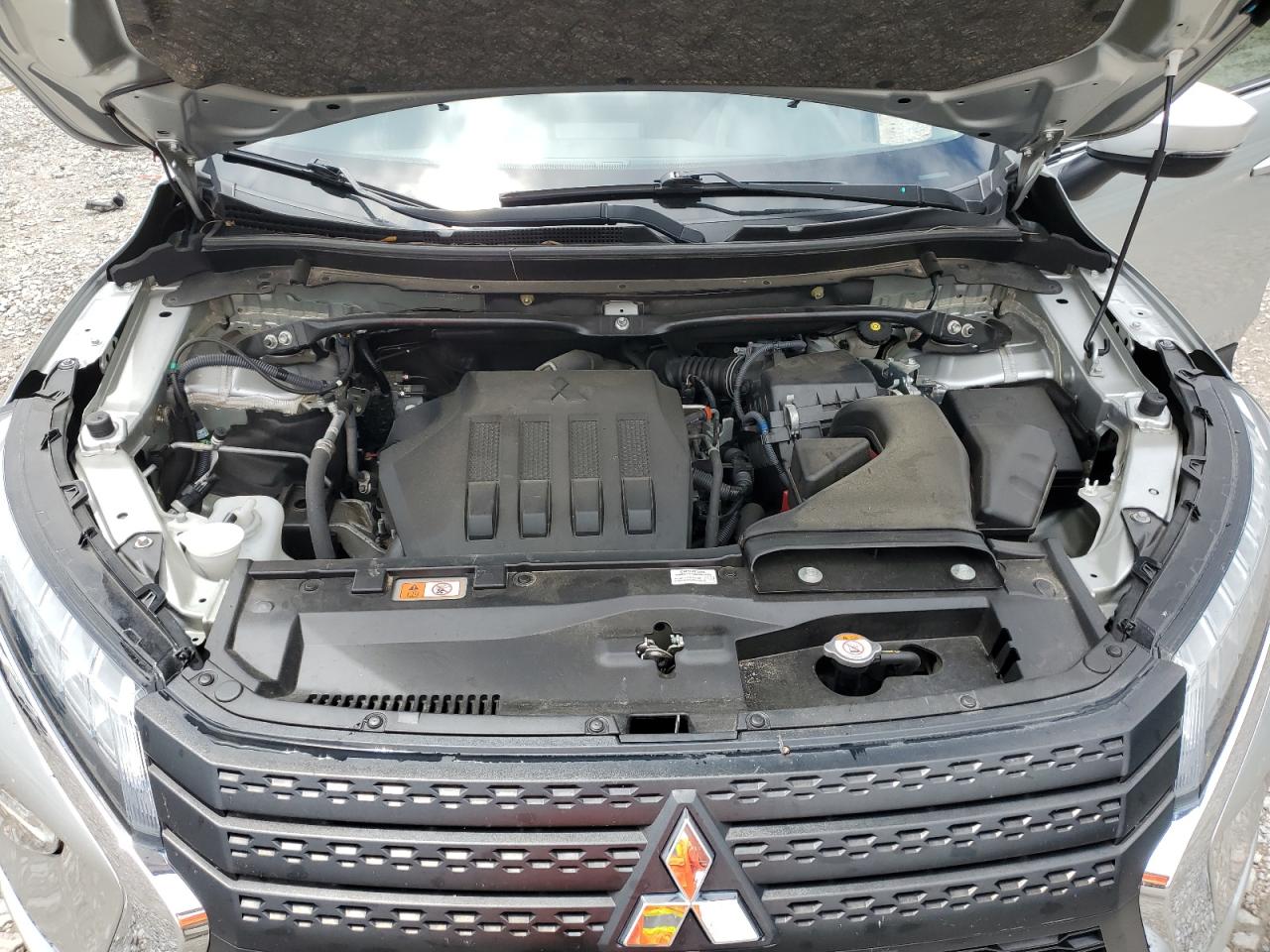 MITSUBISHI ECLIPSE SE