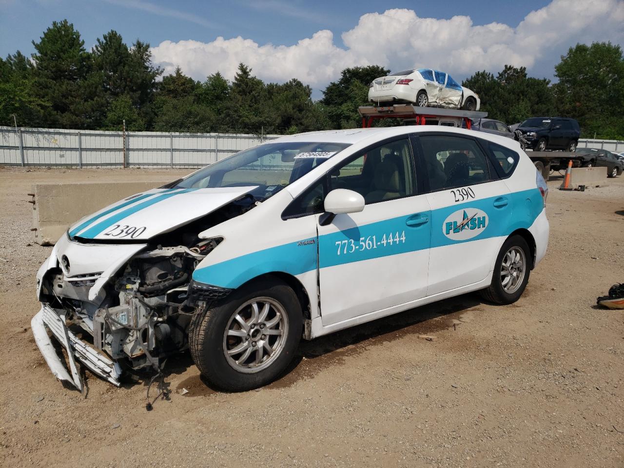 TOYOTA PRIUS V