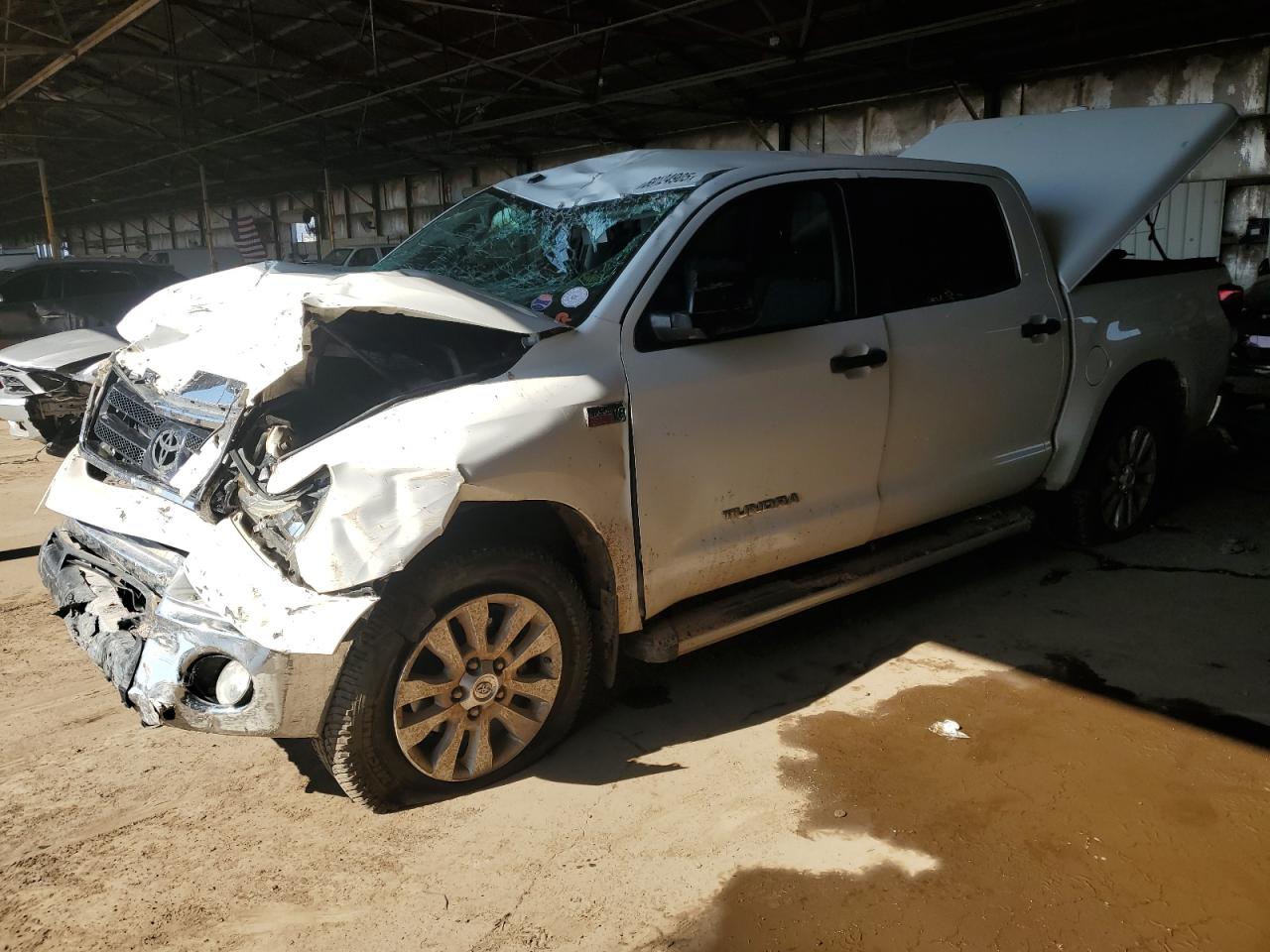 TOYOTA TUNDRA CREWMAX SR5