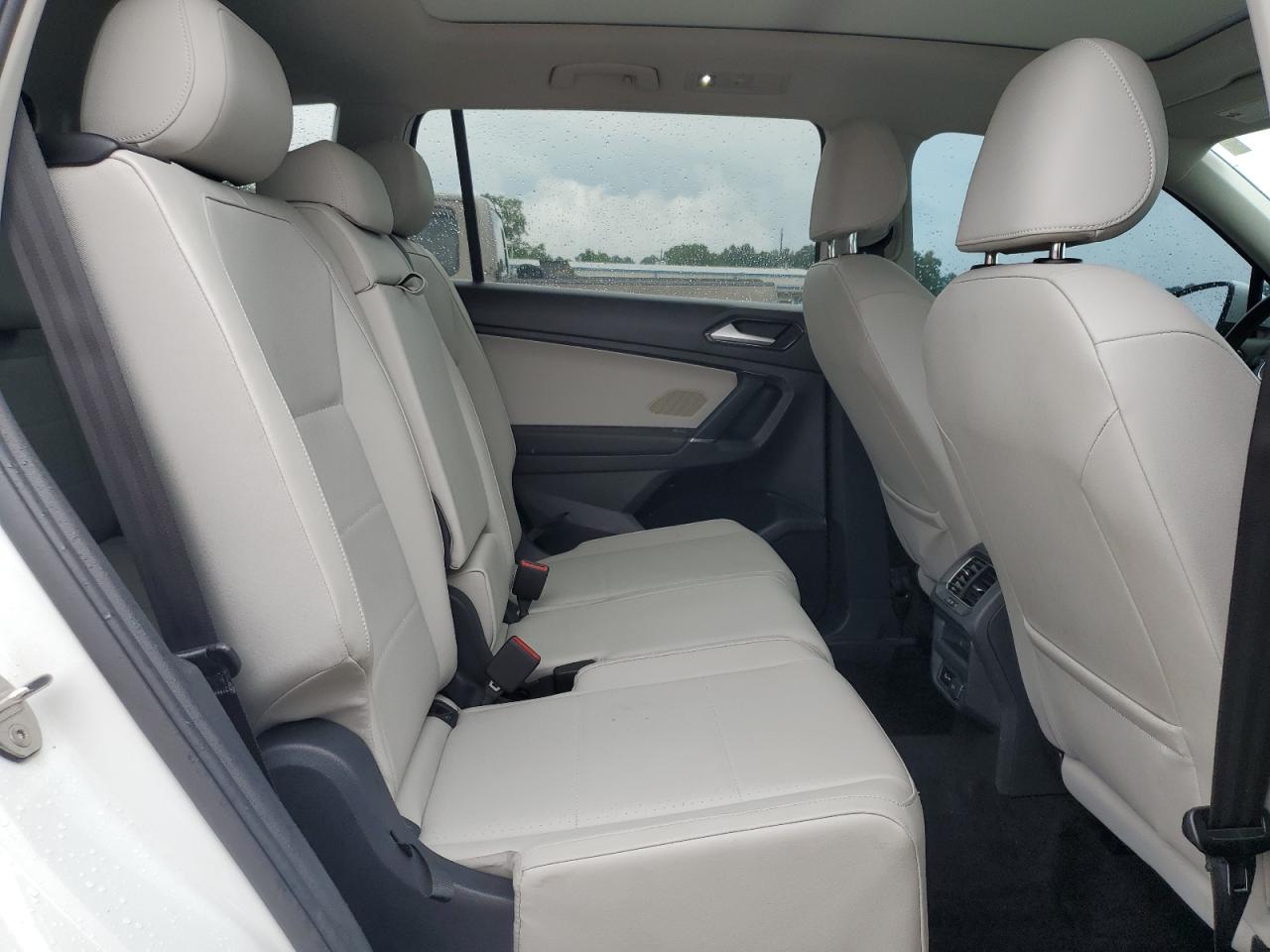 VOLKSWAGEN TIGUAN SE