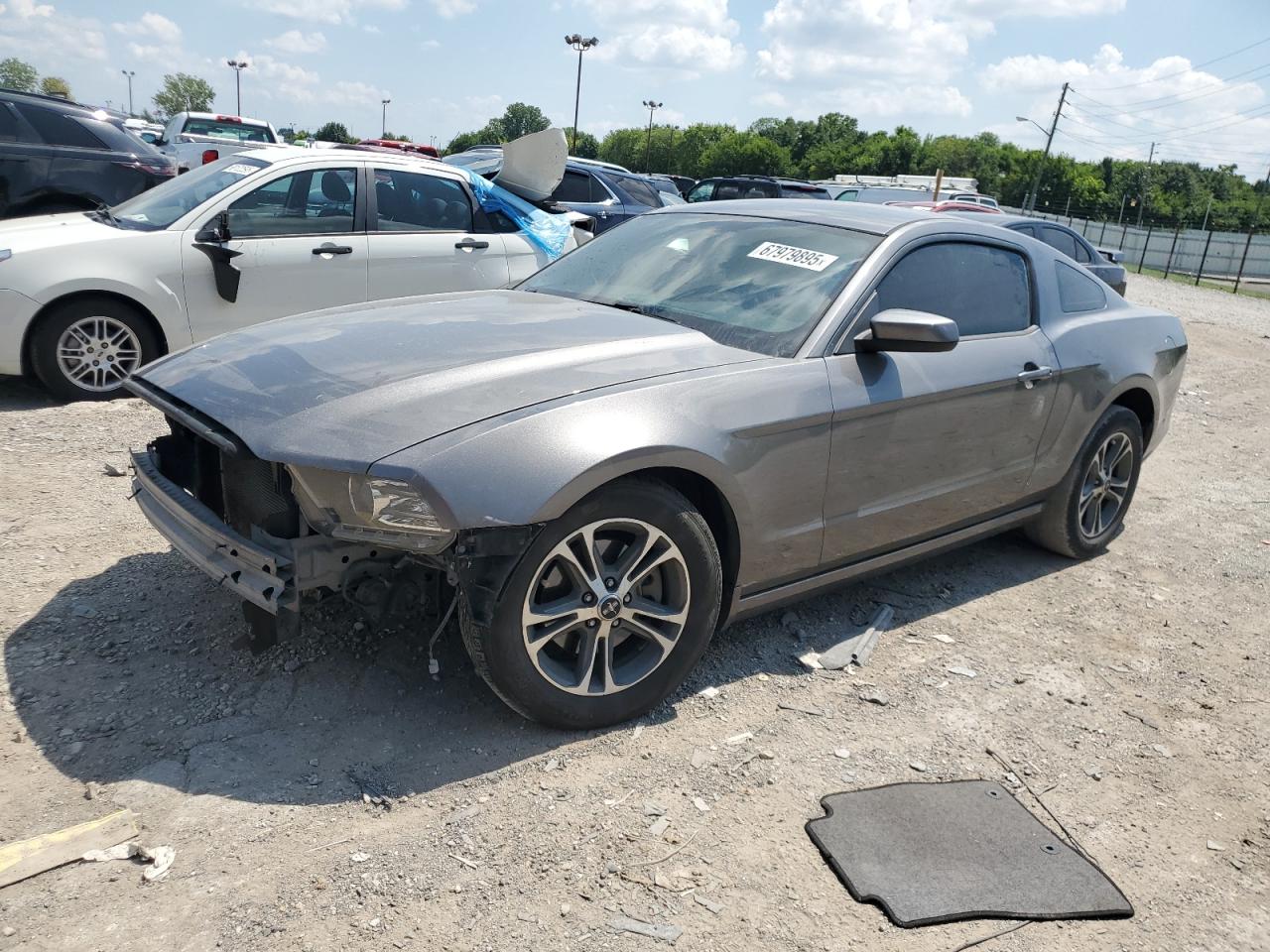 FORD MUSTANG