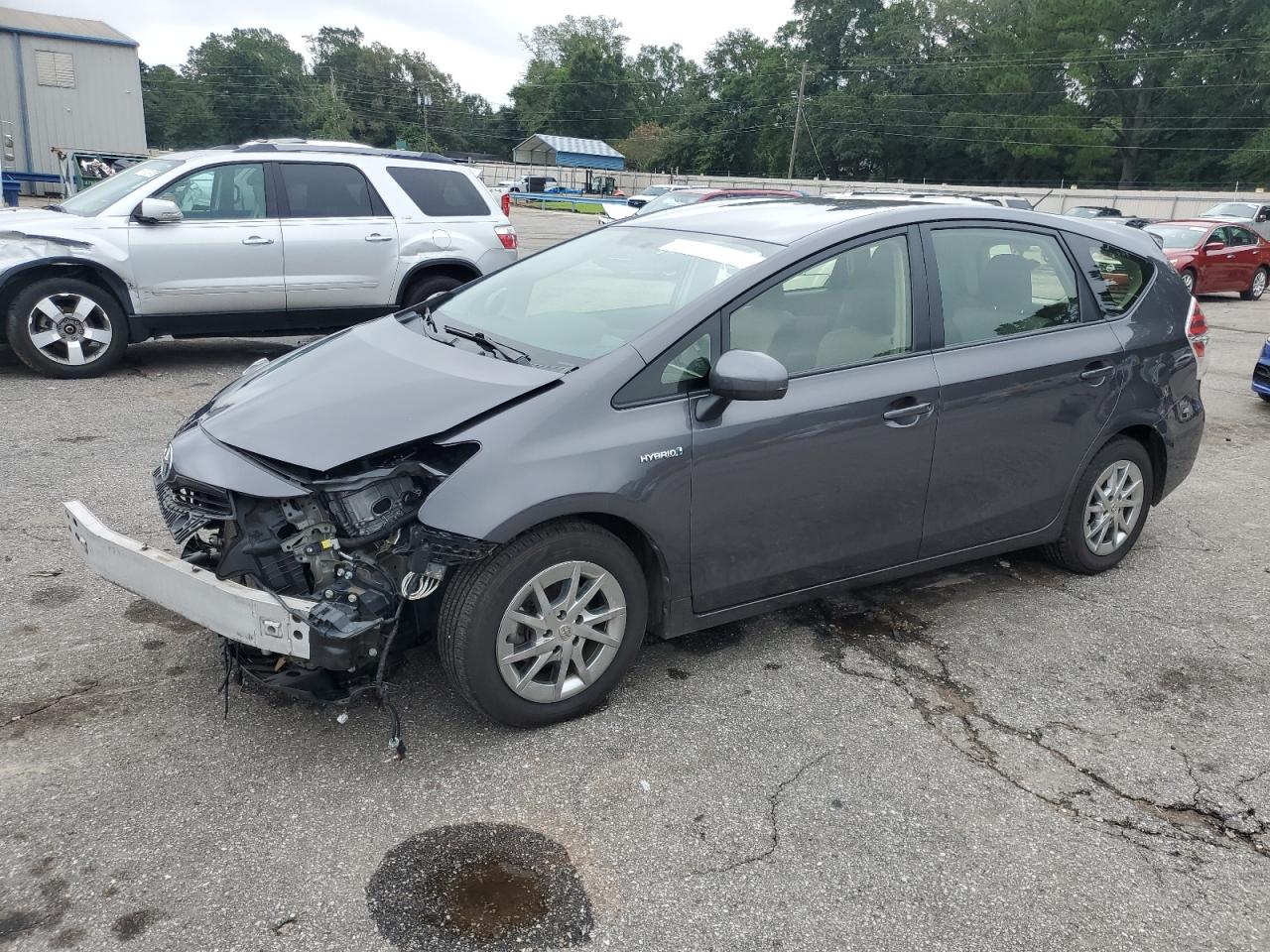 TOYOTA PRIUS V