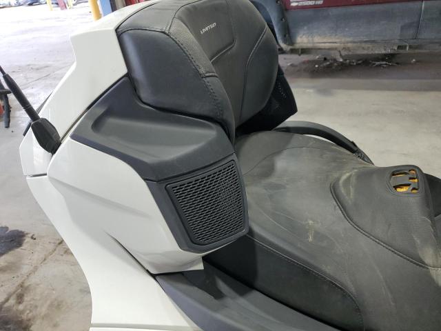 2018 CAN-AM SPYDER ROA 2BXNBDD29JV000449