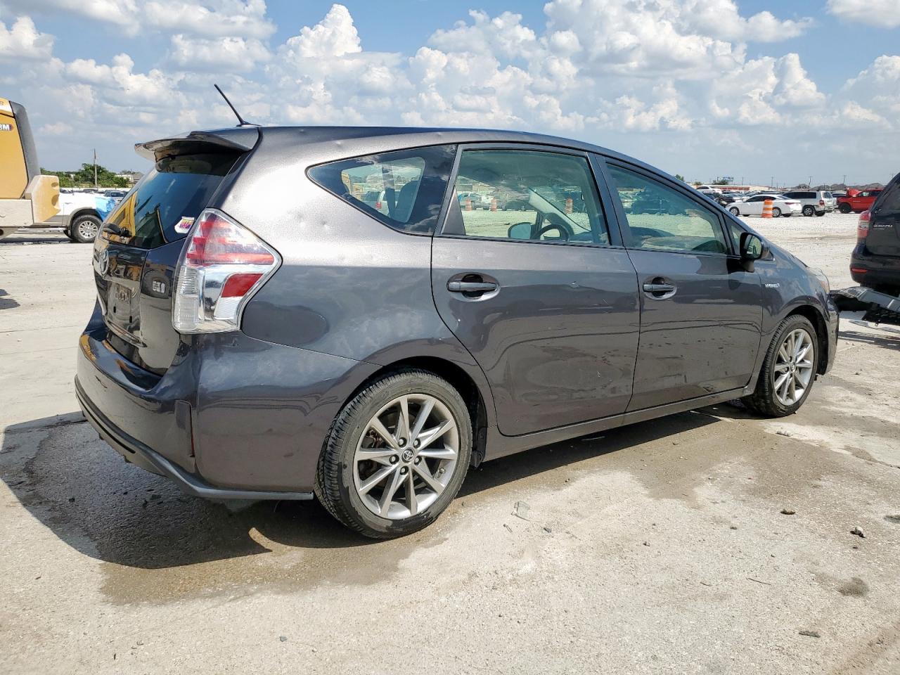 TOYOTA PRIUS V