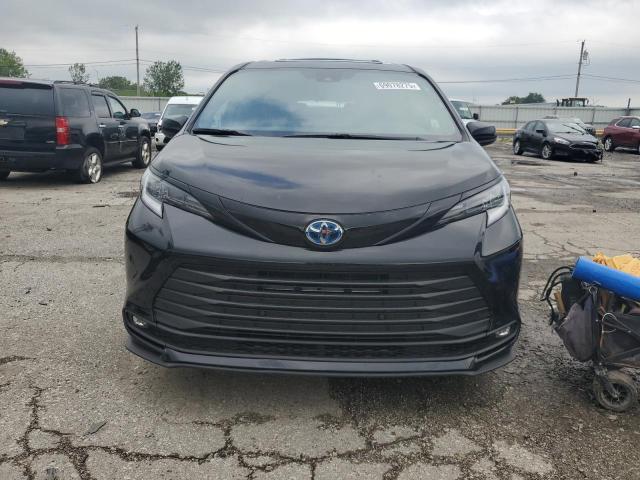 2025 TOYOTA SIENNA XSE 5TDCSKFC9SS180812