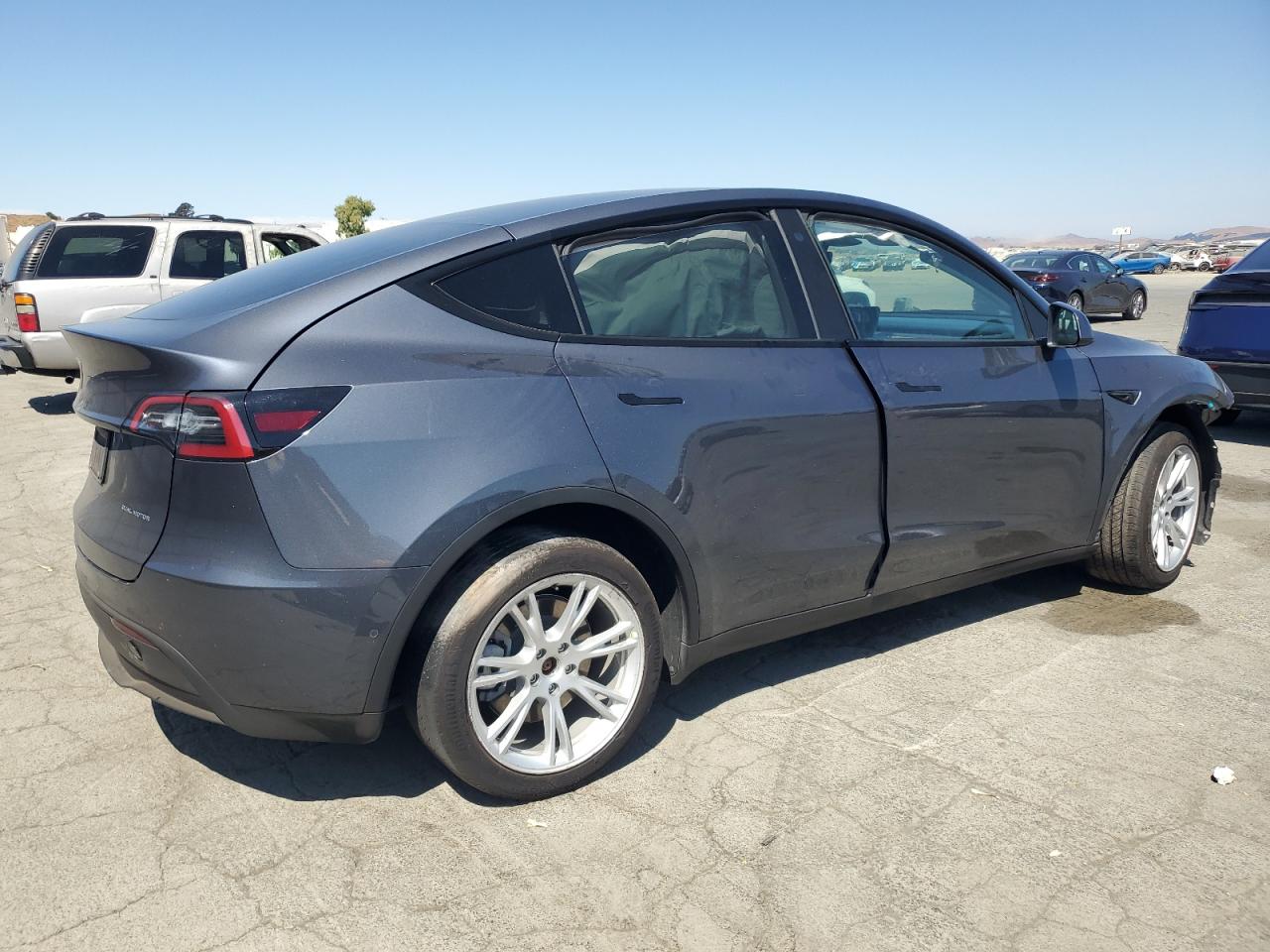 TESLA MODEL Y