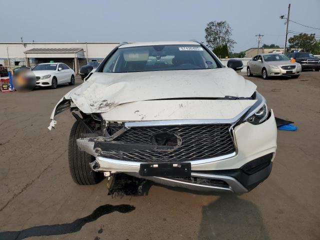 2018 INFINITI QX30 BASE SJKCH5CR9JA055391