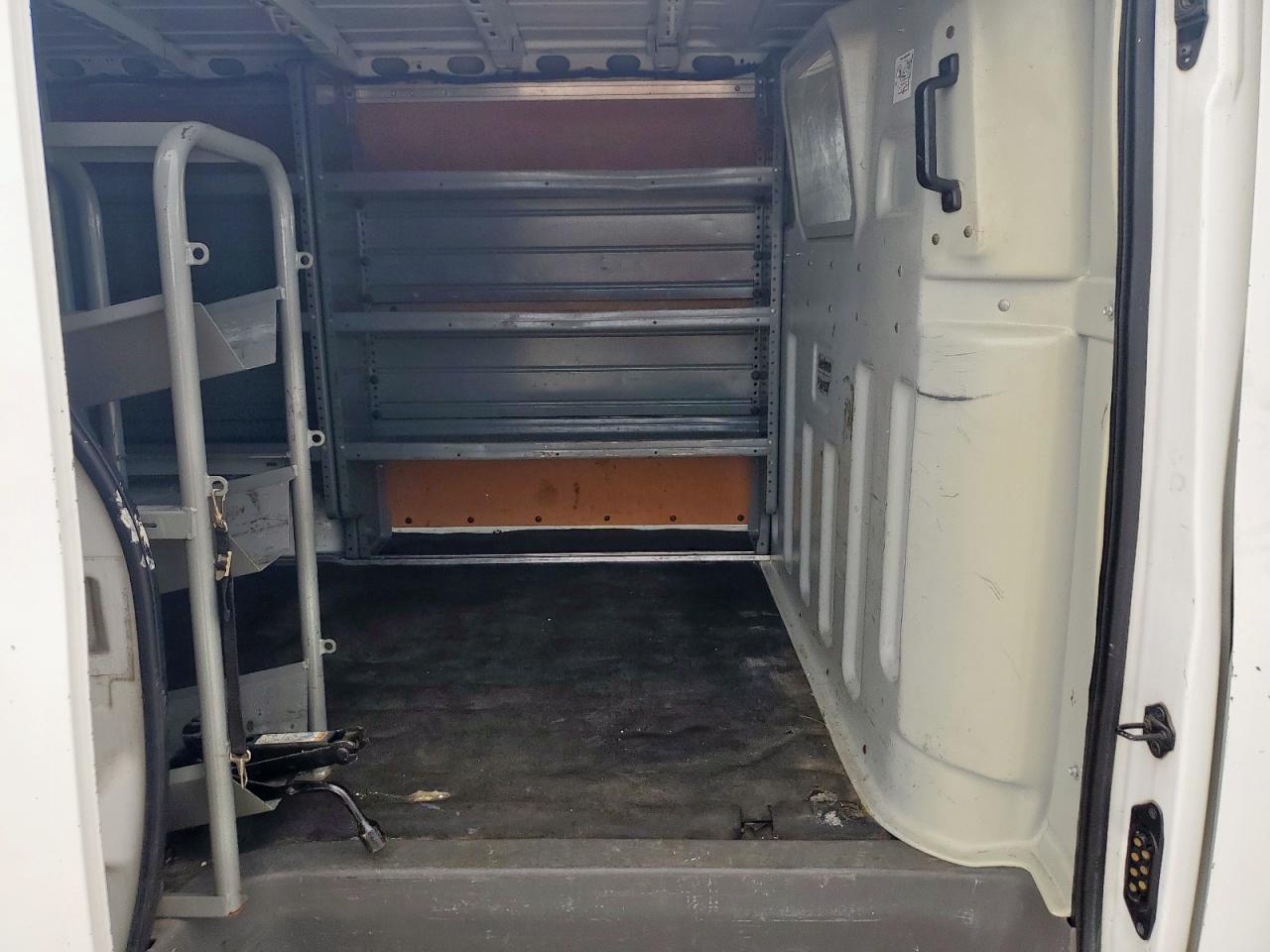 NISSAN NV1500 1500 S