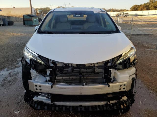 2023 TOYOTA SIENNA XLE 5TDYRKEC4PS155438