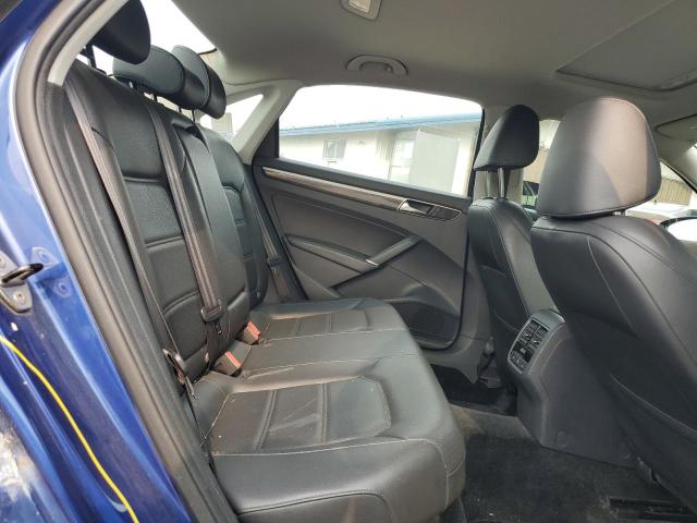 2017 VOLKSWAGEN PASSAT SE 1VWGT7A33HC048641