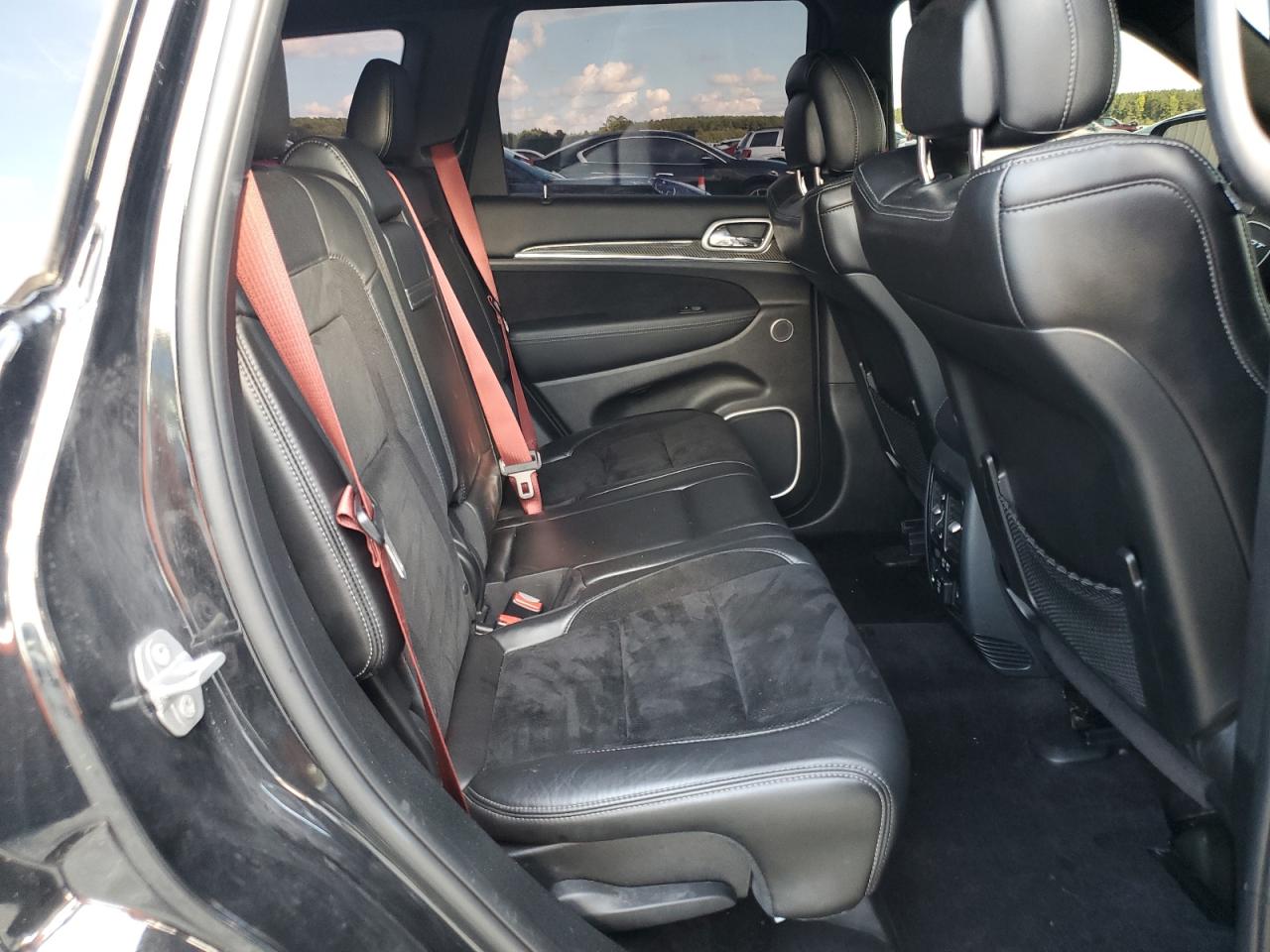 JEEP GRAND CHEROKEE SRT-8