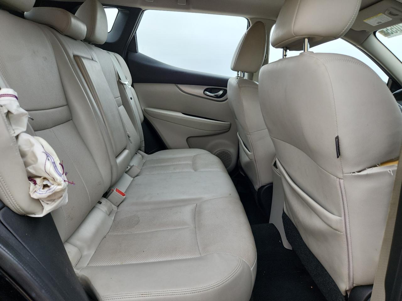 NISSAN ROGUE SPORT S