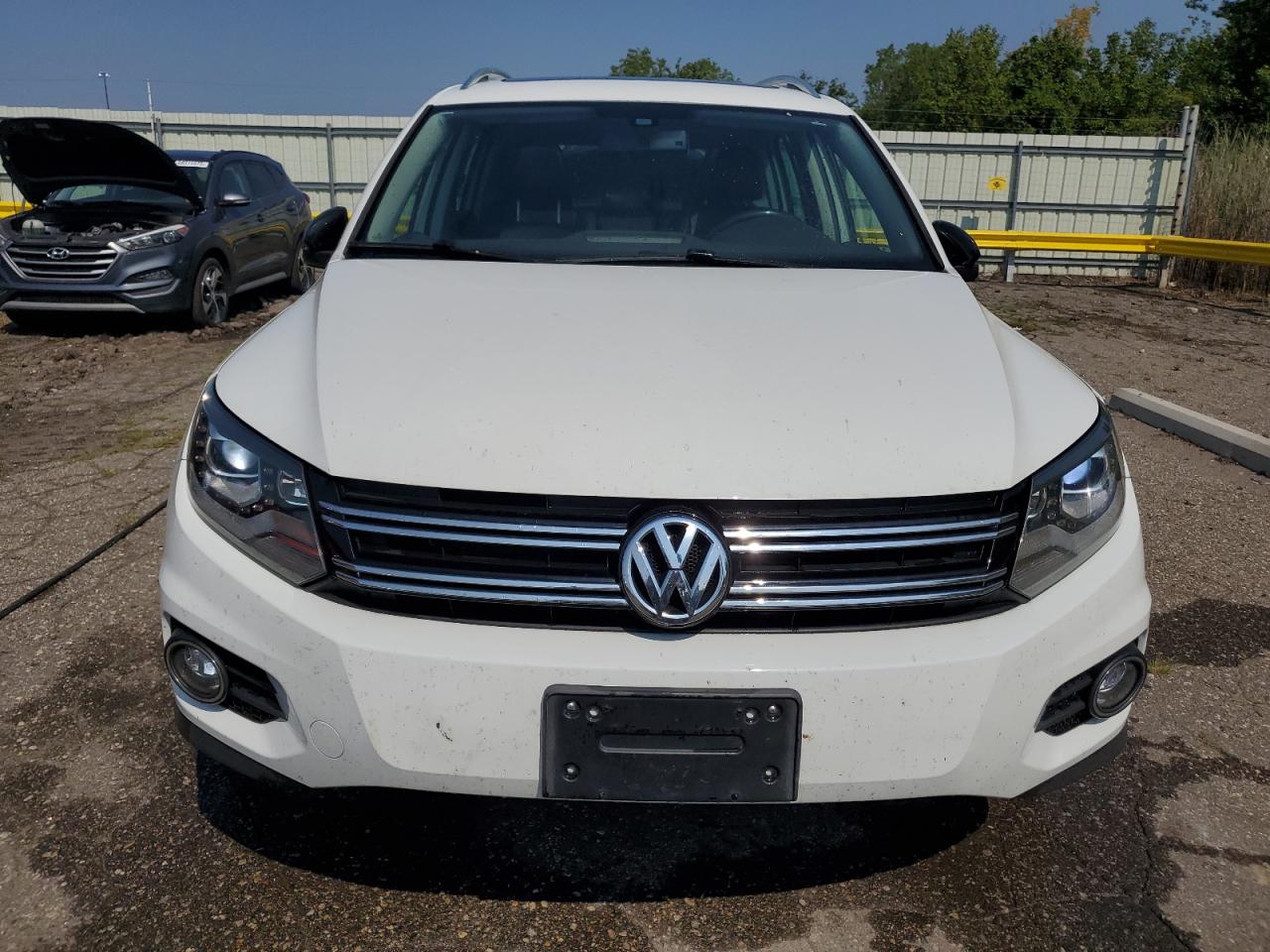 VOLKSWAGEN TIGUAN SPORT