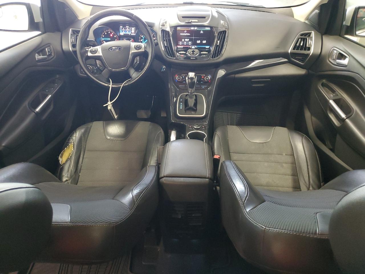 FORD ESCAPE TITANIUM