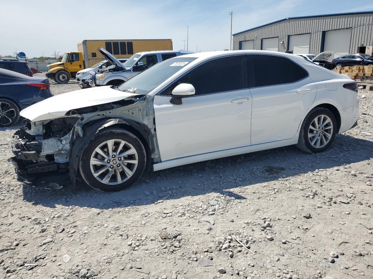TOYOTA CAMRY LE