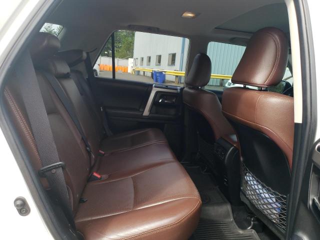 2018 TOYOTA 4RUNNER SR JTEBU5JR2J5567897