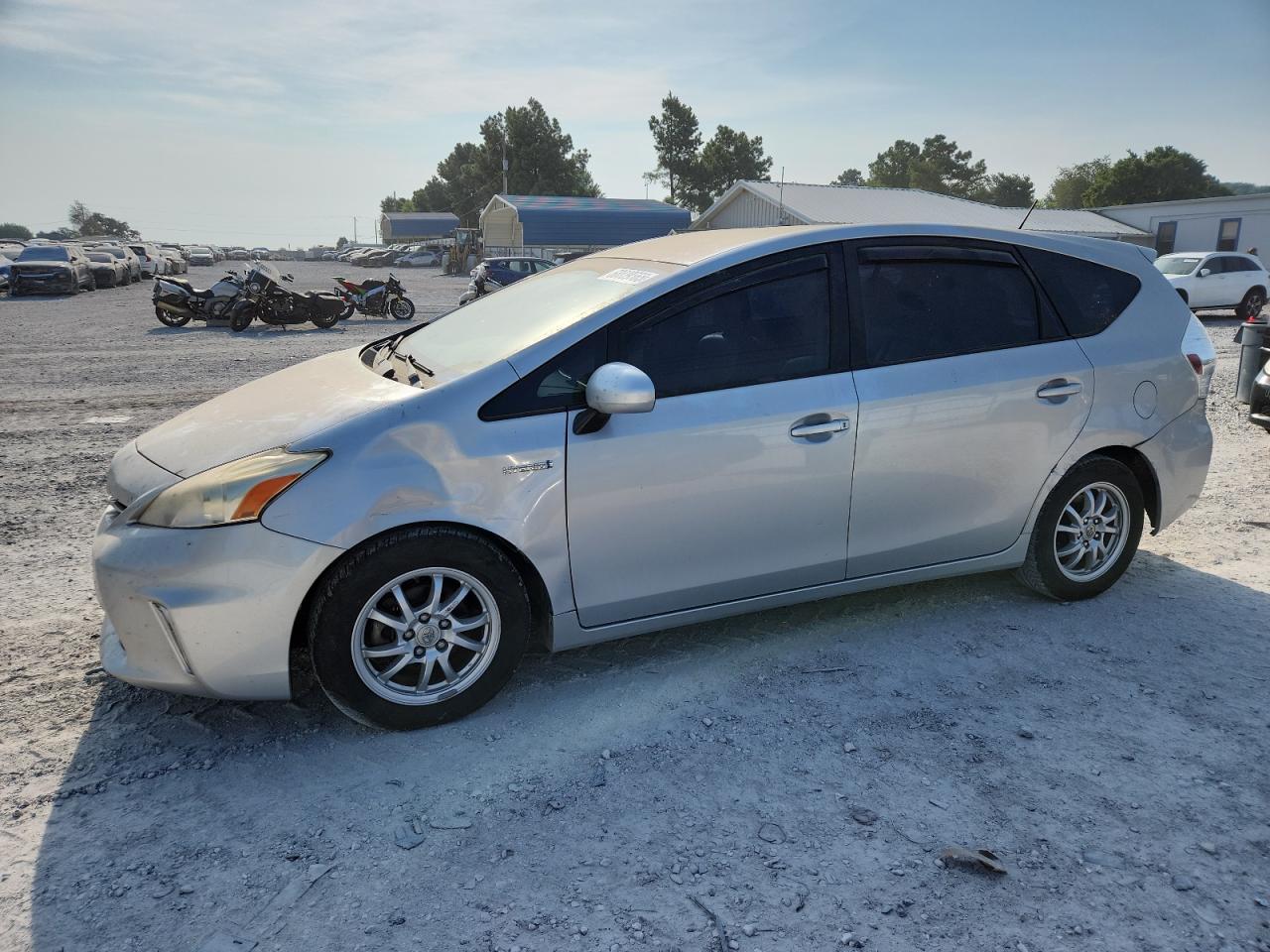 TOYOTA PRIUS V