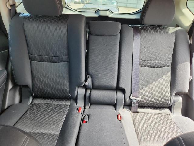 2017 NISSAN ROGUE S KNMAT2MTXHP529163