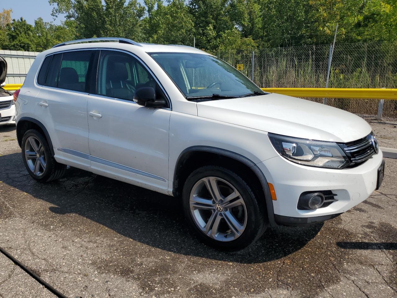 VOLKSWAGEN TIGUAN SPORT