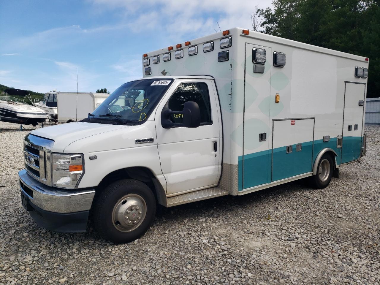 FORD ECONOLINE E450 SUPER DUTY CUTAWAY VAN