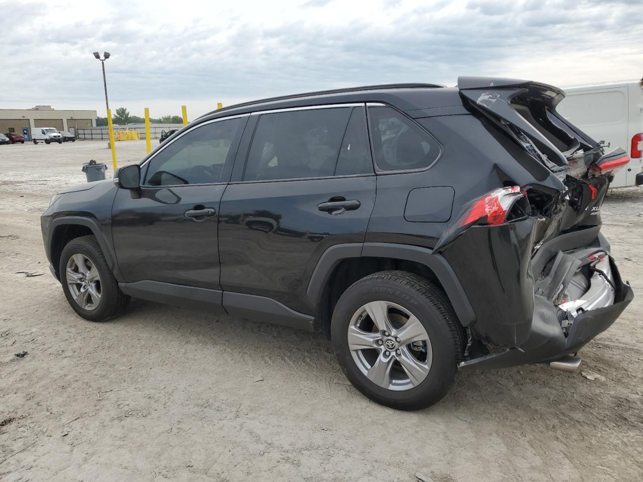 TOYOTA RAV4 XLE