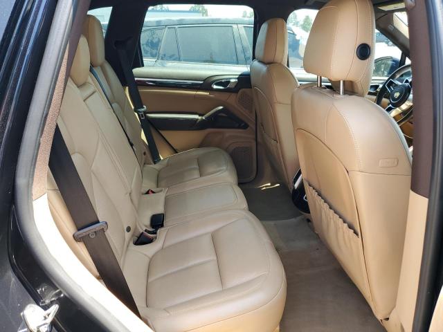 2016 PORSCHE CAYENNE WP1AA2A28GKA12410