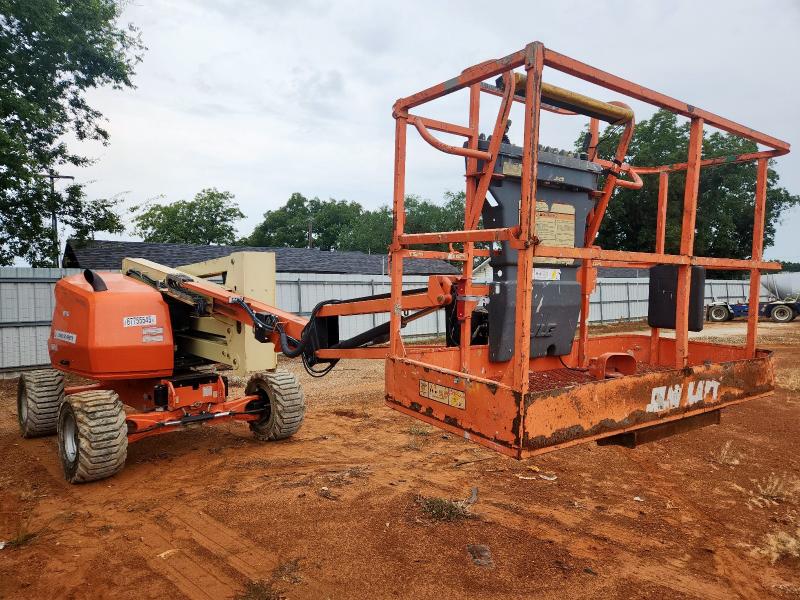 JLG LIFT 2019 0300256766 photo #1