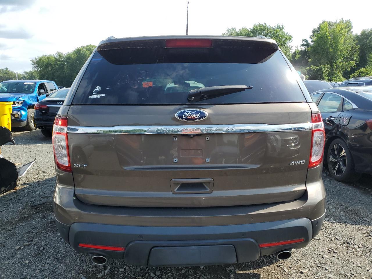 FORD EXPLORER XLT