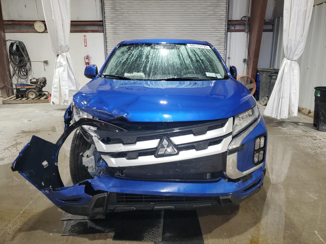 MITSUBISHI OUTLANDER ES