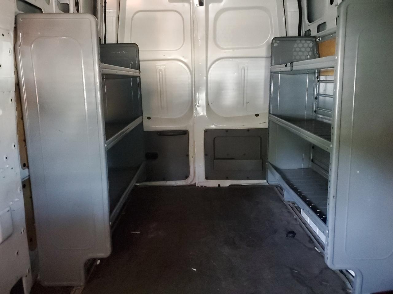 NISSAN NV2500 2500 S