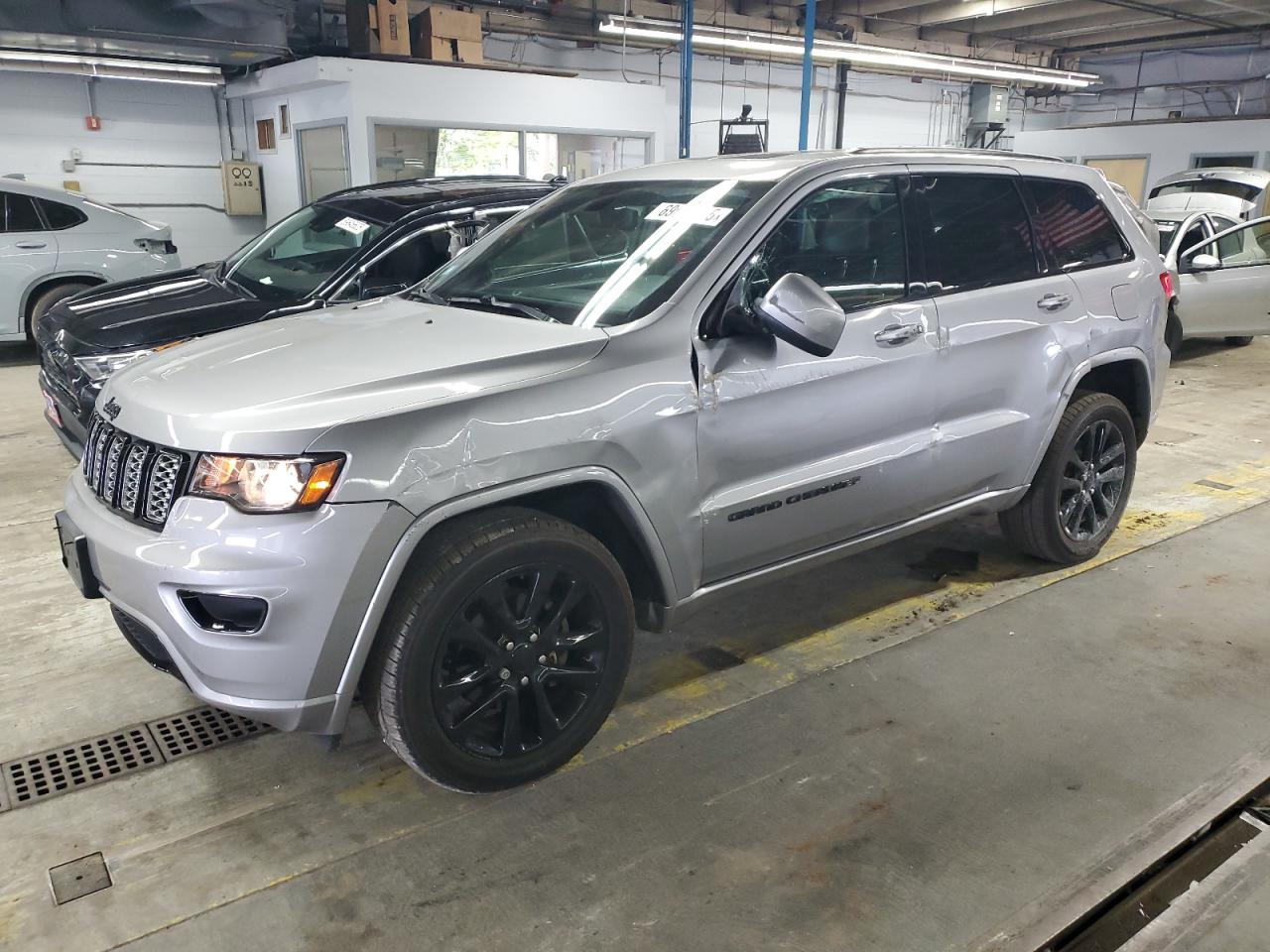 JEEP GRAND CHEROKEE LAREDO
