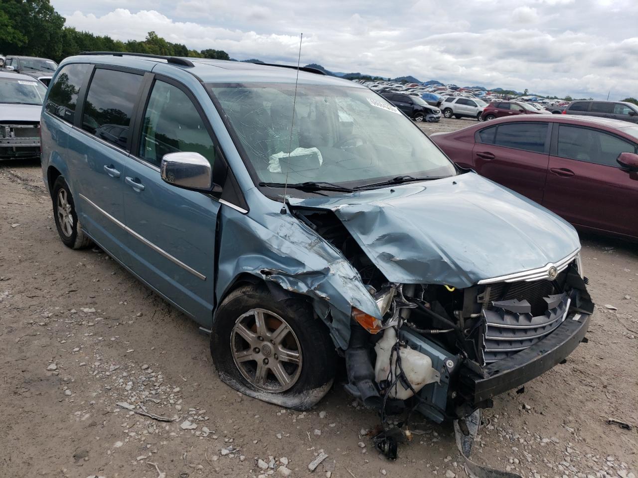 CHRYSLER TOWN & COUNTRY TOURING PLUS