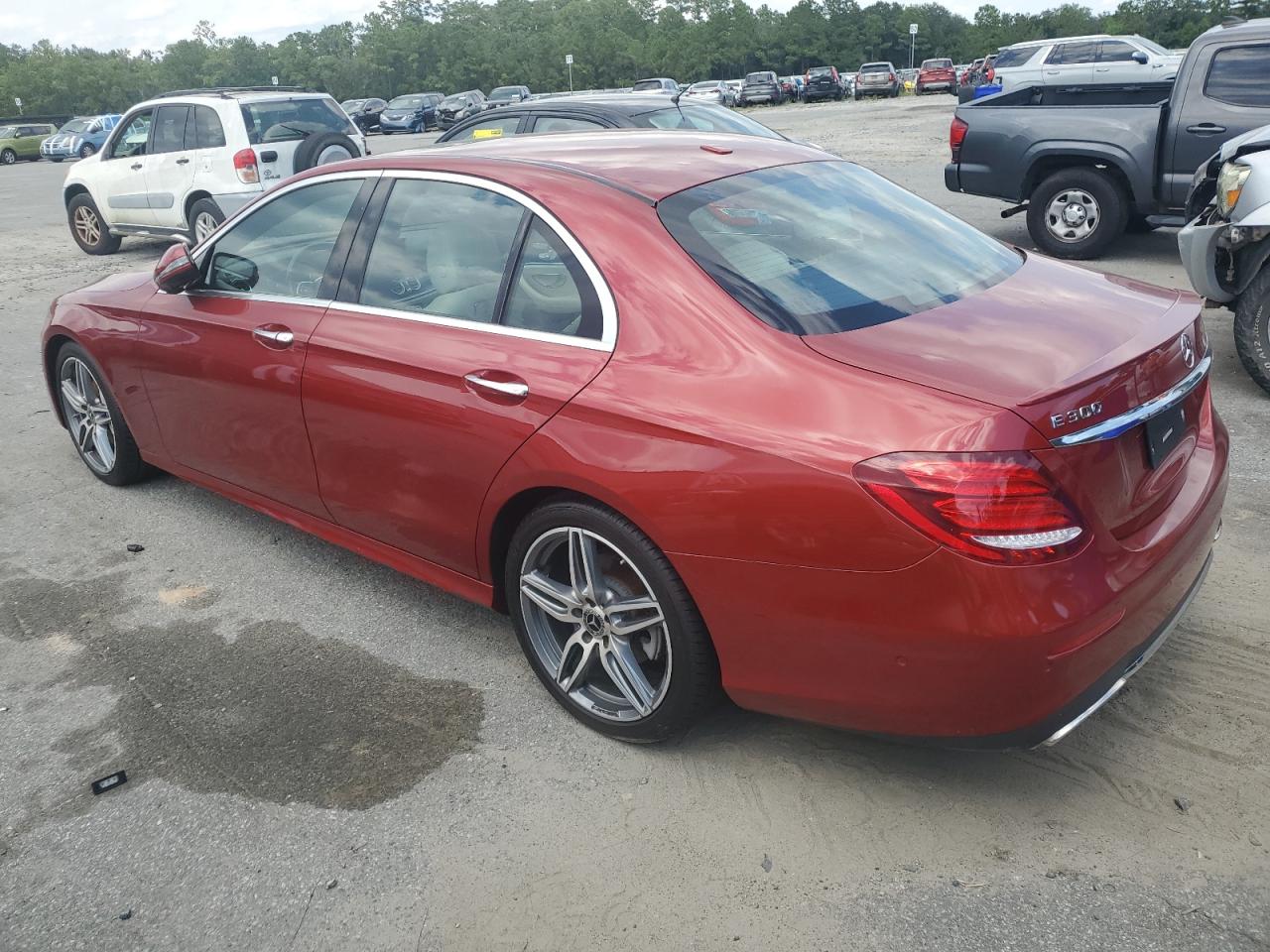 MERCEDES-BENZ E-CLASS 300