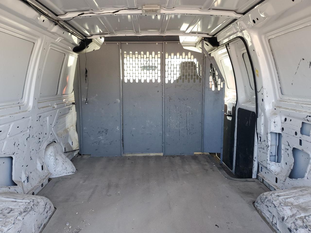 FORD ECONOLINE E150 VAN